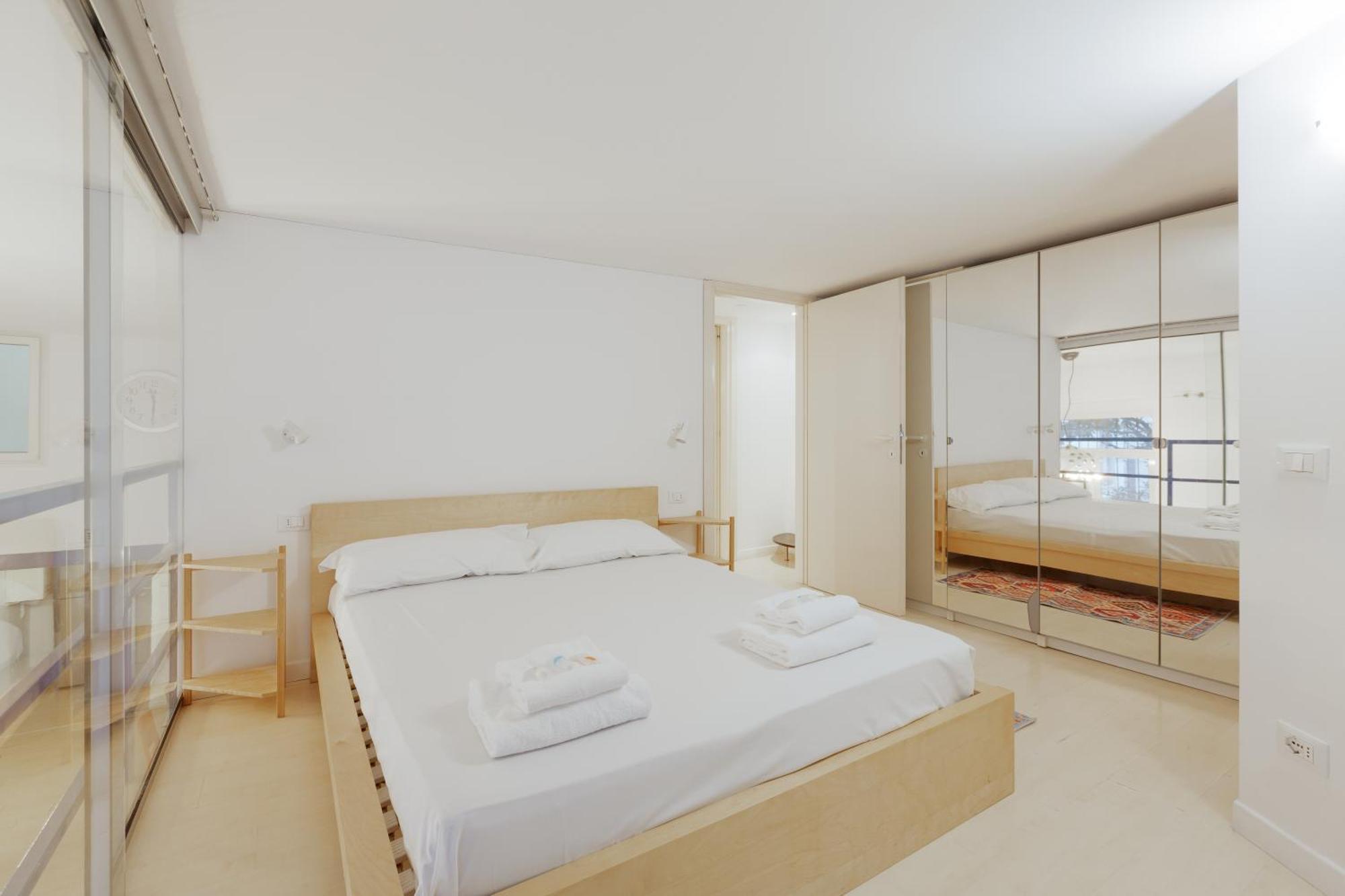 Sant'Agostino - Charming Retreat 210M From M2 Apartment Milan Bagian luar foto